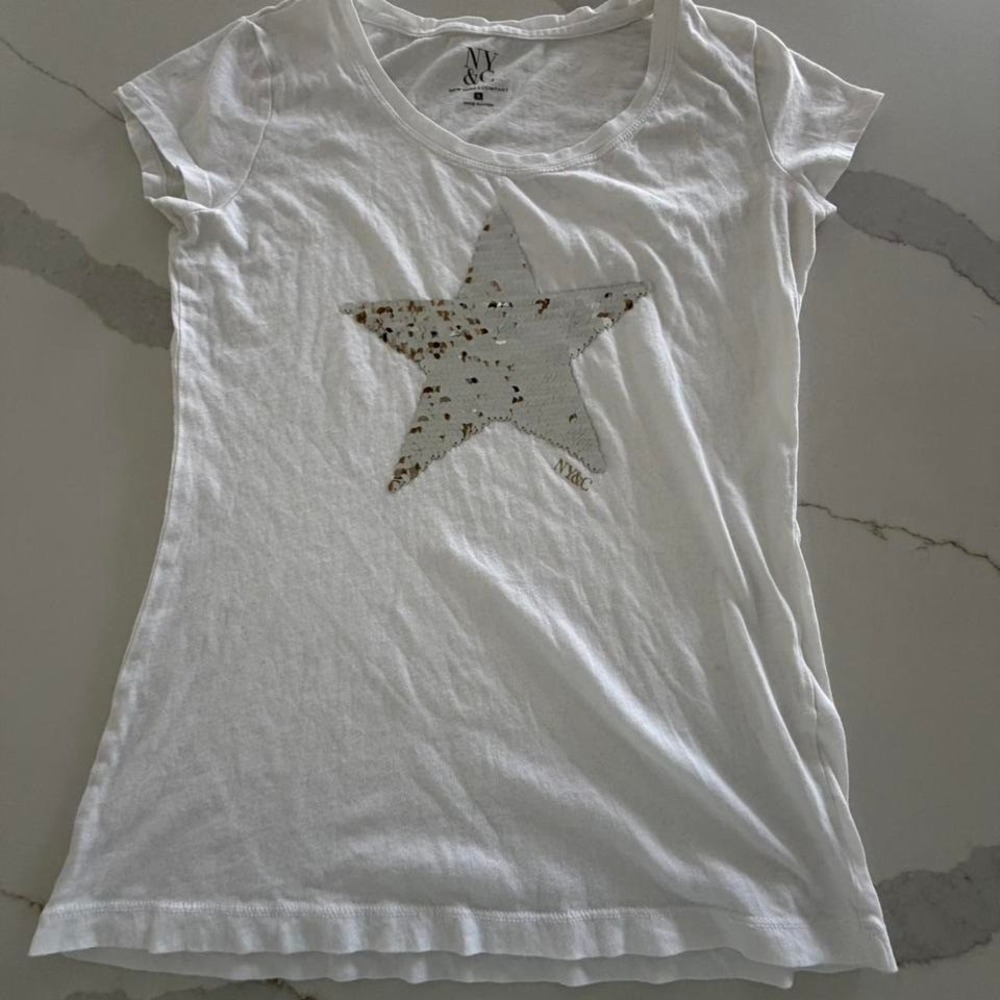 New York & Company White Flip Sequin Star Graphic Tee Small